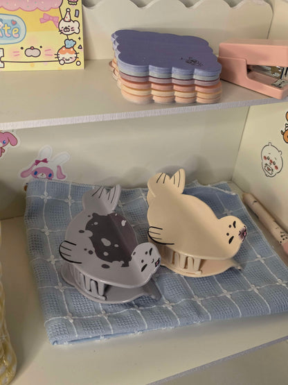 Seal Hair Claw Clip