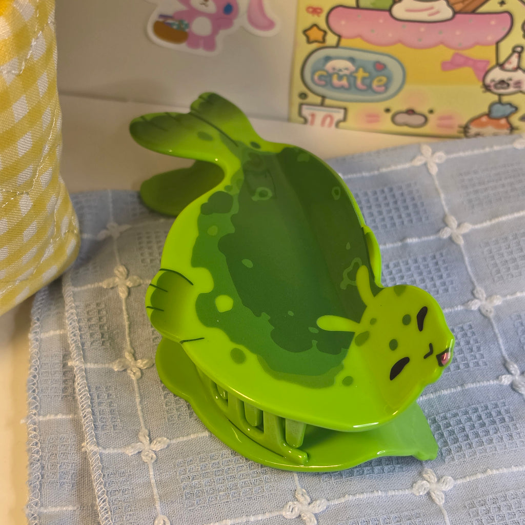 PREORDER - alien seal hair claw clip