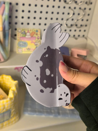 Seal Hair Claw Clip
