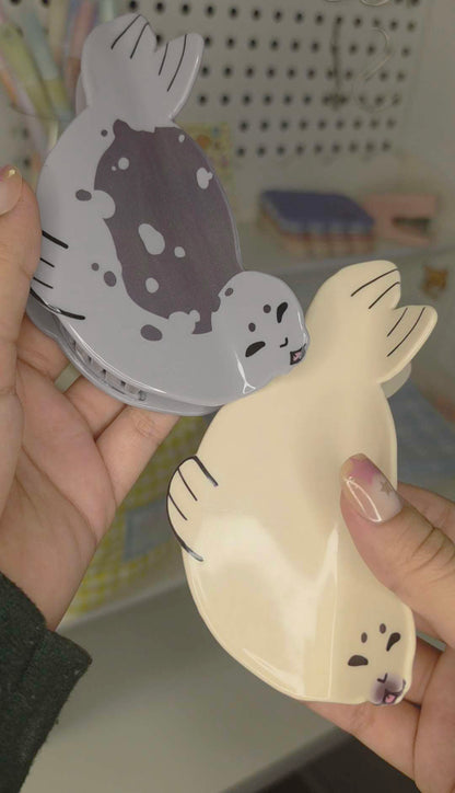 Seal Hair Claw Clip
