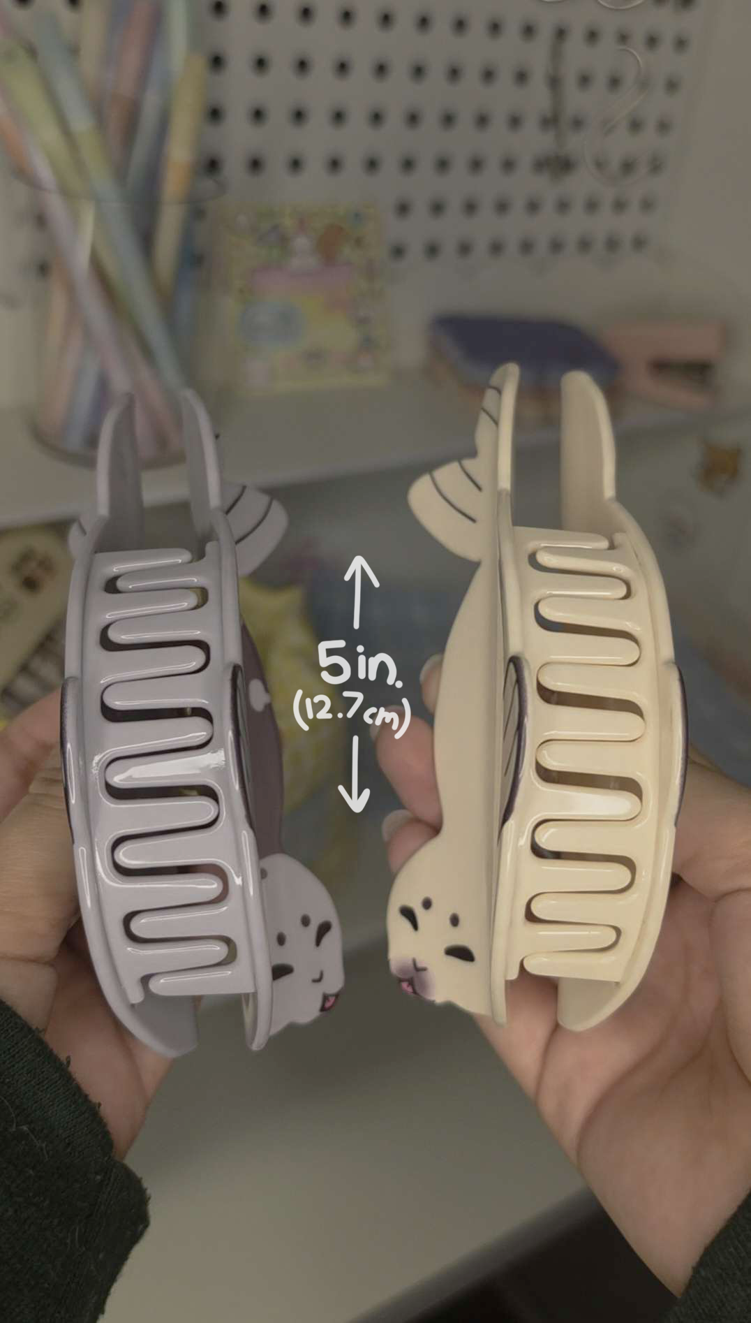 Seal Hair Claw Clip