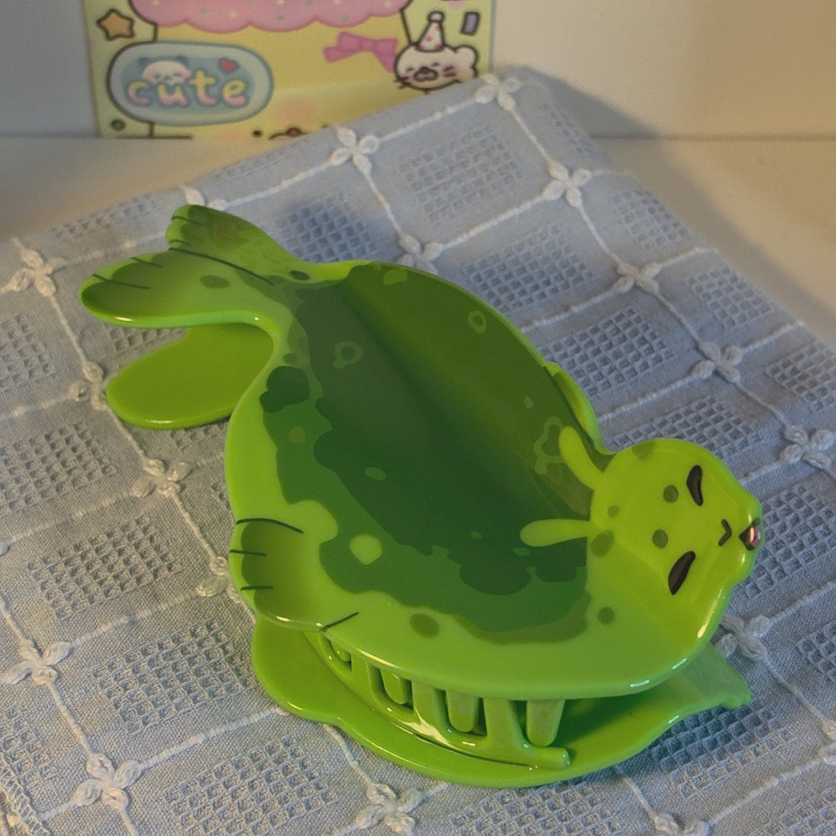 PREORDER - alien seal hair claw clip